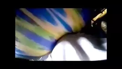 ビキニの金髪柄 熟女 潮吹き